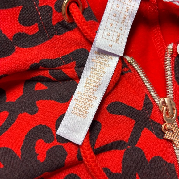 Savage X Fenty By RIHANNA HOODED ONESIE
Red Black Graphic Jumpsuit  Size 22-24 - Picture 10 of 13